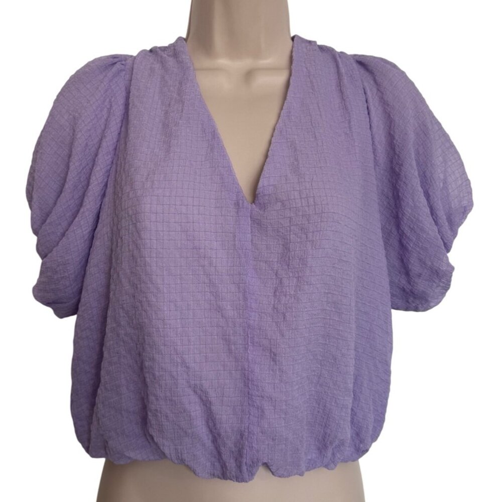 ASTR Lavender Top Size Small Puff Short Sleeves NWT $30 Cropped